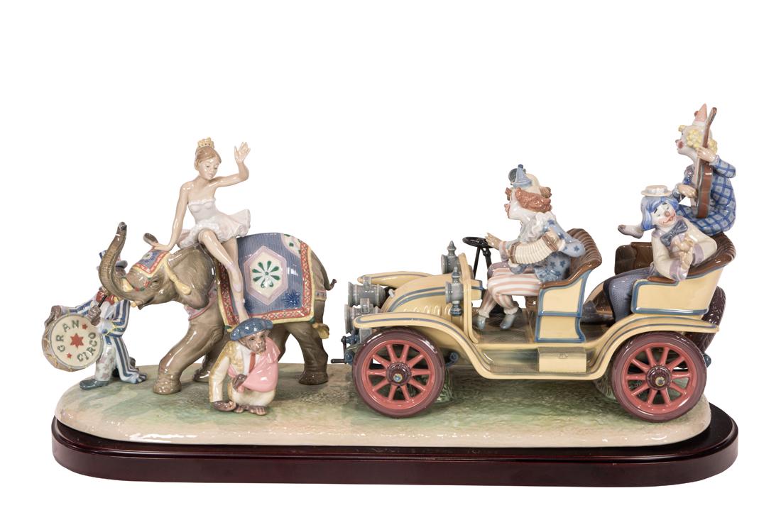 A large Lladro porcelain figural group of Llega el Circo (Circus Parade) (1 of 3)