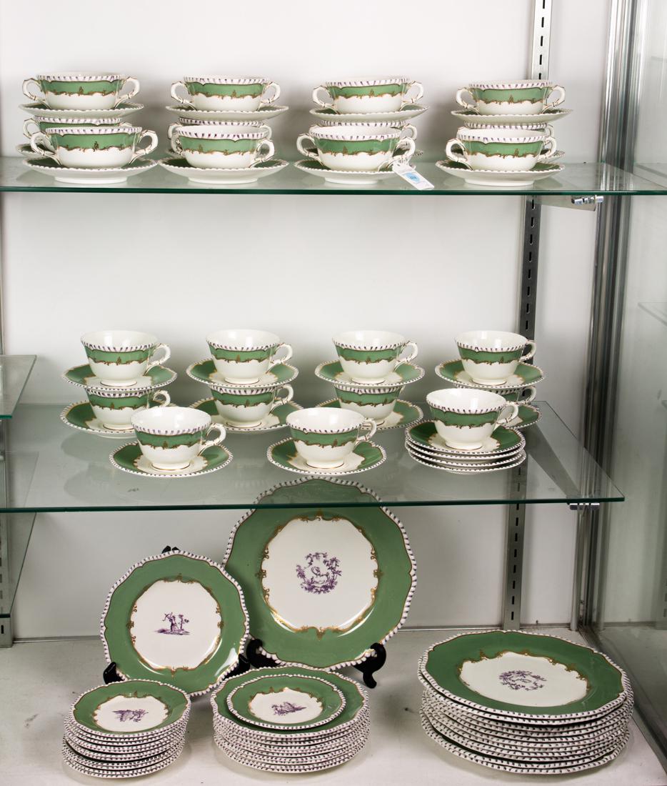 (Lot of approx. 86) Royal Worcester porcelain partial dinner service in the Pillament pattern (1 of 2)