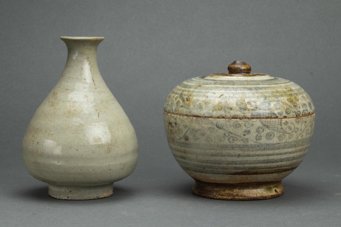 Two Southeast Asian ceramic vessels (1 of 2)