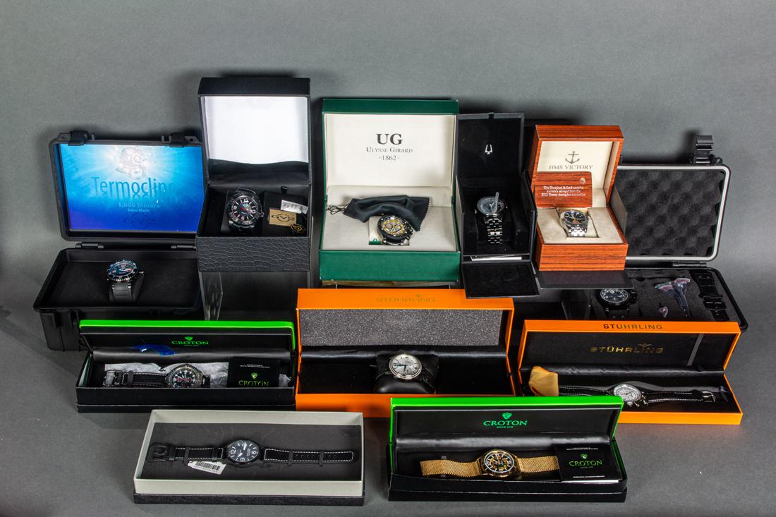 (lot of 11) Cased watch group (1 of 1)