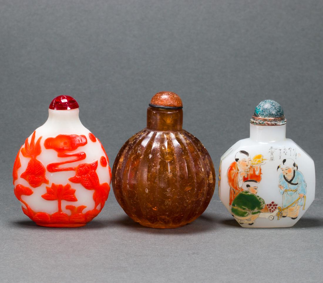Three Chinese glass snuff bottles (1 of 2)