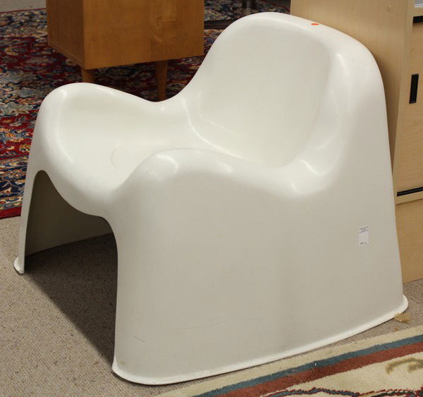 Mazza ''Toga Chair'': Fiberglass ''Toga Chair'', by Sergio Mazza for Artimide Italy, first plastic injested chair ever made, having a free form, contoured body and rising on a molded base, marked on underside, 24''h x 26''