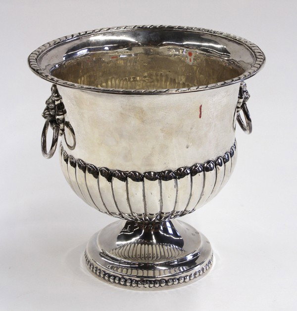 Mexican sterling silver wine cooler: Mexican sterling silver wine/champagne cooler, the domed lid with blossom finial above a bulbous body issuing two shell and scroll handles and with lion mask engraved above with 'Je Suis Prest', risin