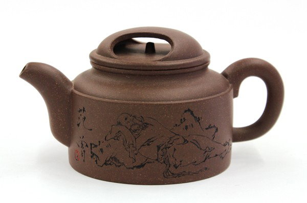 Chinese Yixing Ceramic Teapot, Marked Bao Zhiqiang: Chinese Yixing ceramic teapot, the short cylindrical body incised with a reclining sage in the manner of Fan Zeng, reversed by the characters 'ling qu feng chang', the recessed base sealed 'Bao Zhiqia