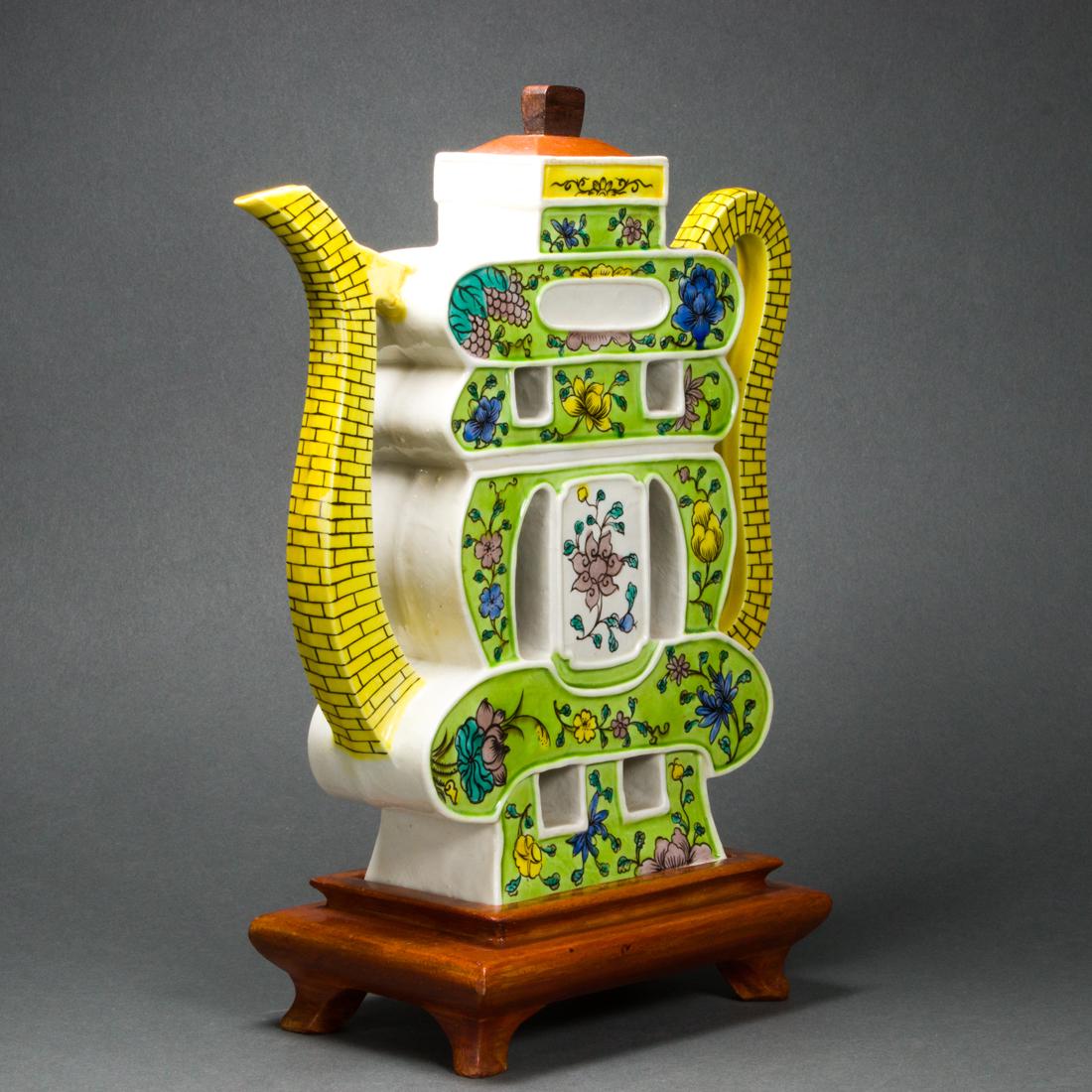 Chinese famille verte wine pot: Chinese famille verte wine pot, height (with stand): 10.25".