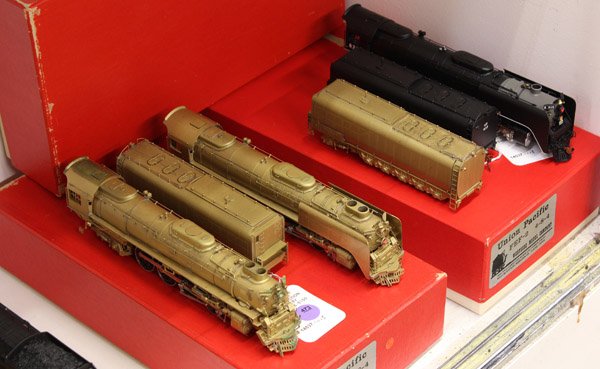 Westside model Co., Union Pacific HO brass trains: (lot of 3) Westside model company, Katsumi Mokeiten Co., Union Pacific HO brass trains, includes three engines and tenders, FEF-3, 4-8-4; FEF-2, 4-8-4; and FEF-2, 8-2-5; all housed in their original b