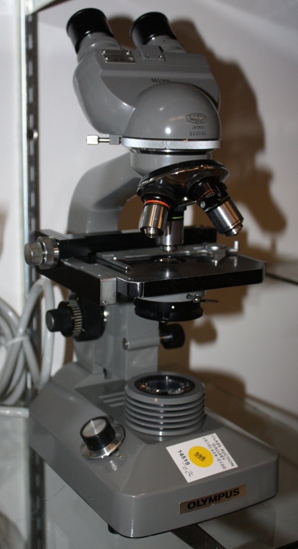 Olympus microscope: Olympus Japan 223036 laboratory microscope, 110 V