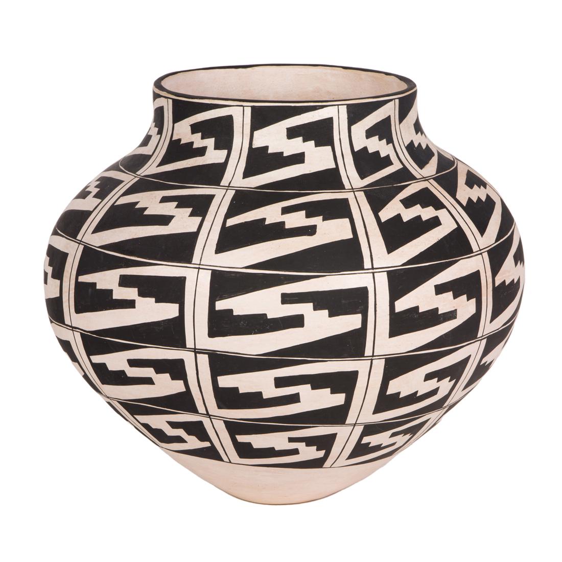 A large Acoma pottery jar by Ruby Shroulate (1 of 5)
