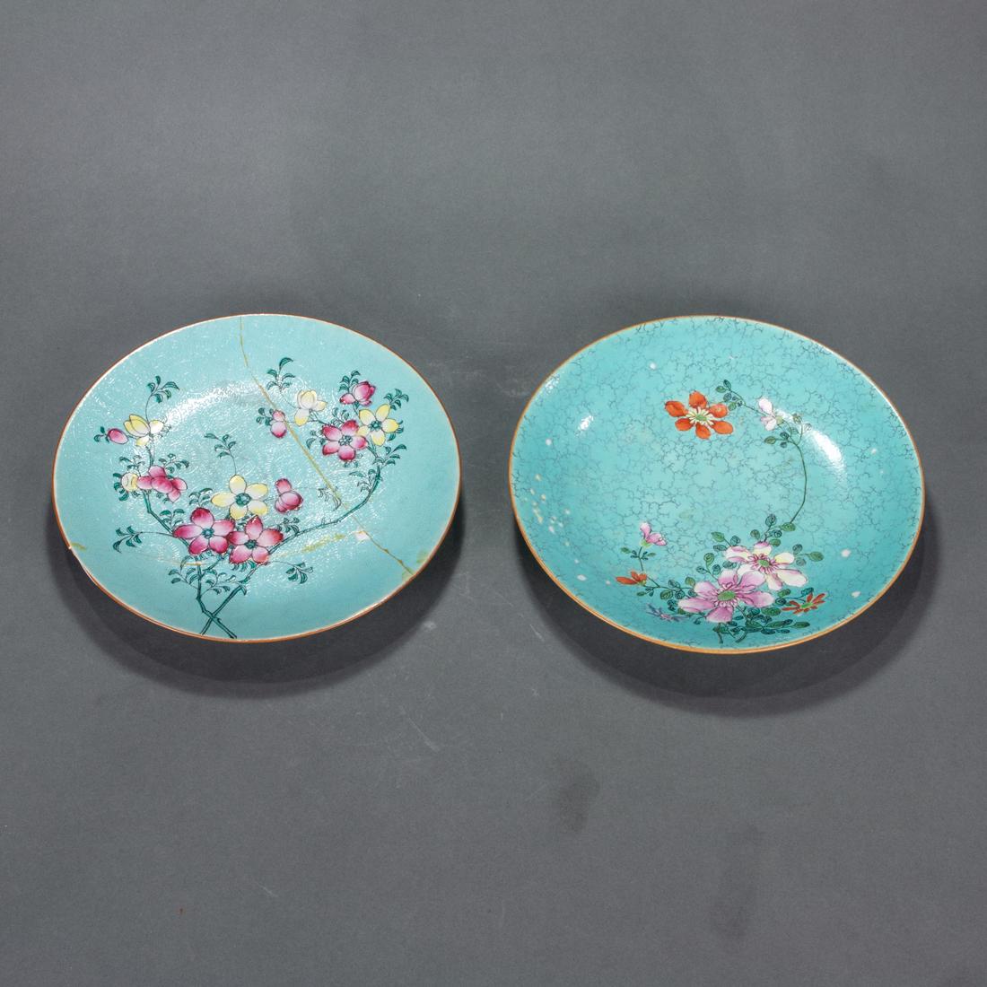 (lot of 2) Chinese famille rose and turquoise ground dishes (1 of 2)