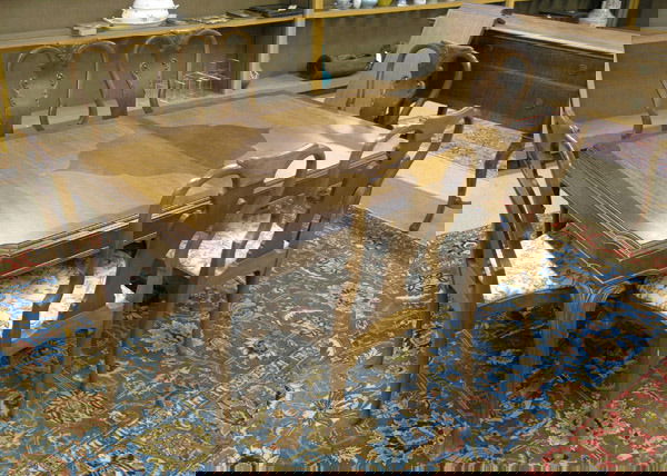 Royal Furniture Queen Anne dining set: Royal Furniture Robert Irwin Co. ten piece Queen Anne style figured walnut dining set including table with oak and walnut designed inlays, shaped top on carved cabriole leg stretcher base with Spanish