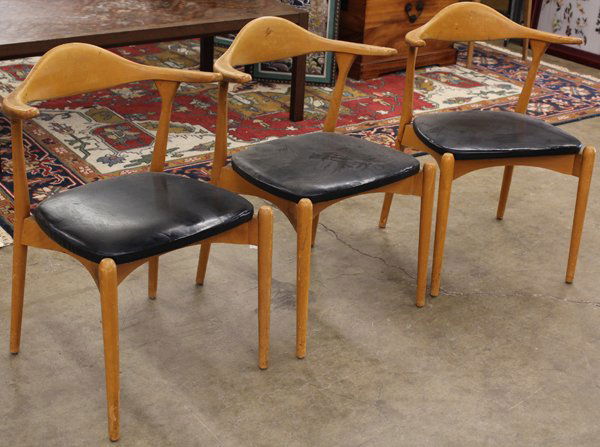 Hans Wegner style chairs: (lot of 3) Hans Wegner style chairs, having an arched crestrail continuing the the diminutive arms and rising on turned legs, 29.5''h