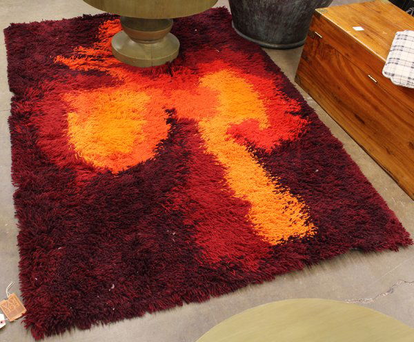 Danish Modern Rya carpet: Danish Modern Ege Rya wool carpet, (retains original tag) 4'7''h x 6'5''w