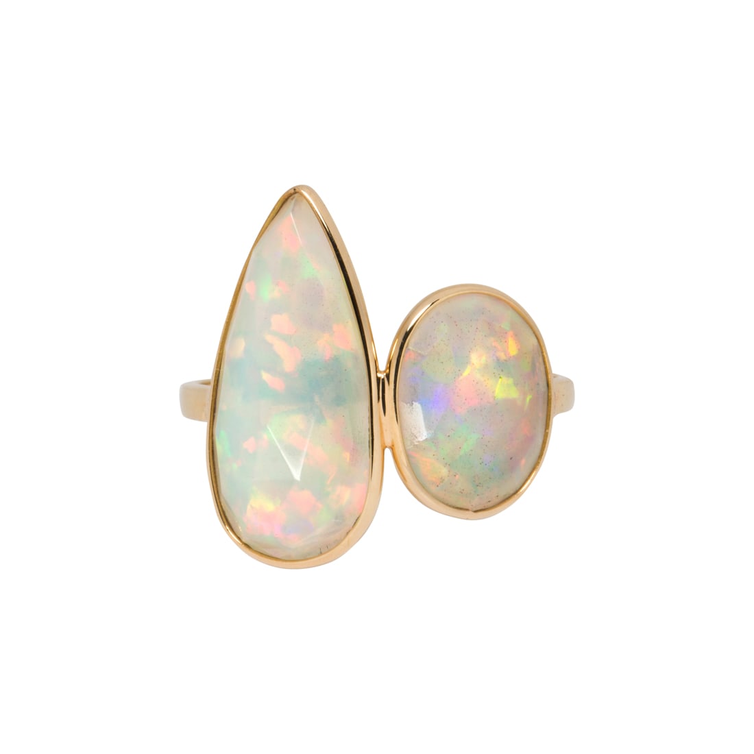 An opal and 18k gold ring (1 of 2)