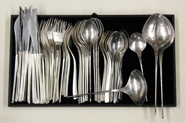 International sterling Vision service: International sterling silver ''Vision'' flatware service consisting of eleven place forks and teaspoons; eight place knives; five place spoons; three salad forks and iced tea spoons; tablespoon, pier
