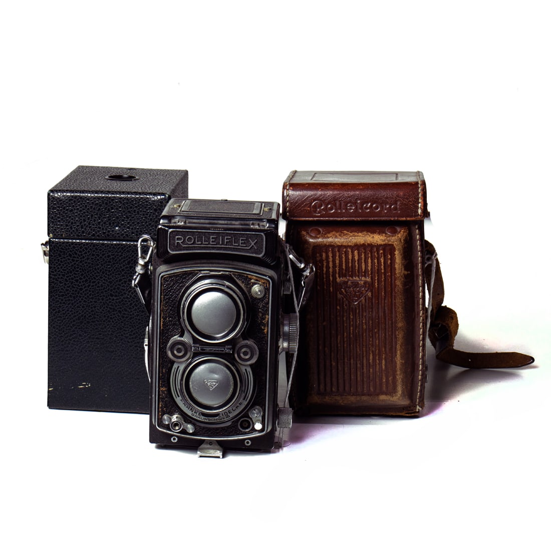 A group of five early and vintage cameras (1 of 3)