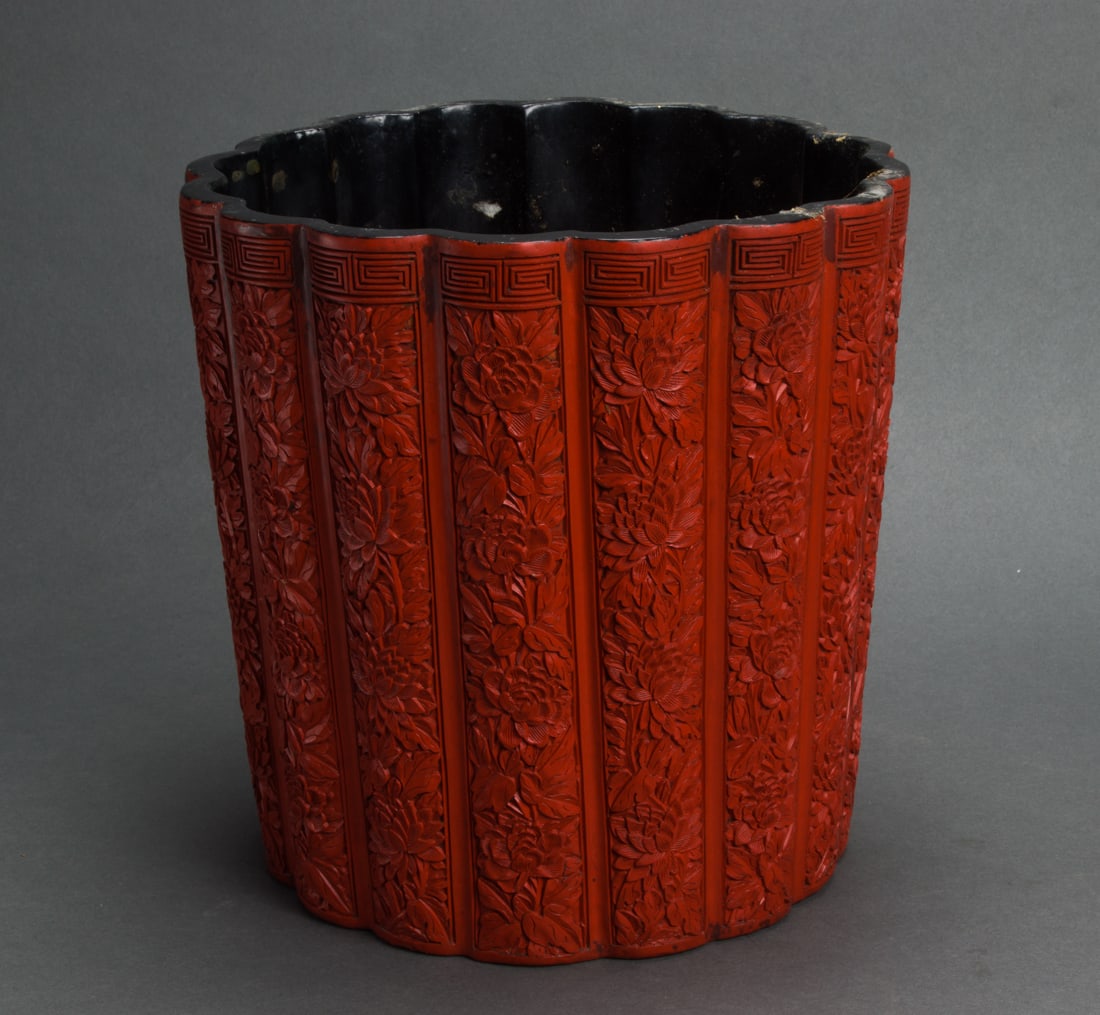 Chinese cinnabar lacquer lobbed pot (1 of 2)
