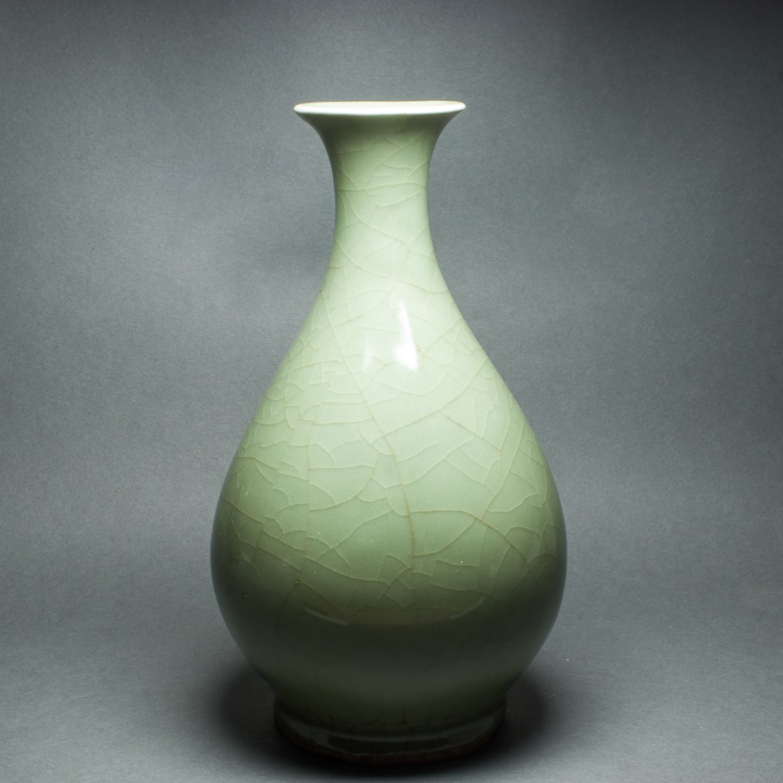 Chinese Longquan celadon glazed yuhuchun vase (1 of 1)