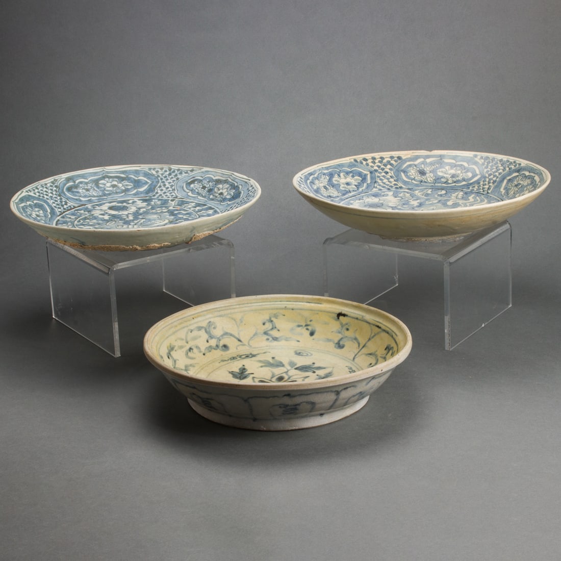 (lot of 3) Chinese export underglaze blue dishes (1 of 4)