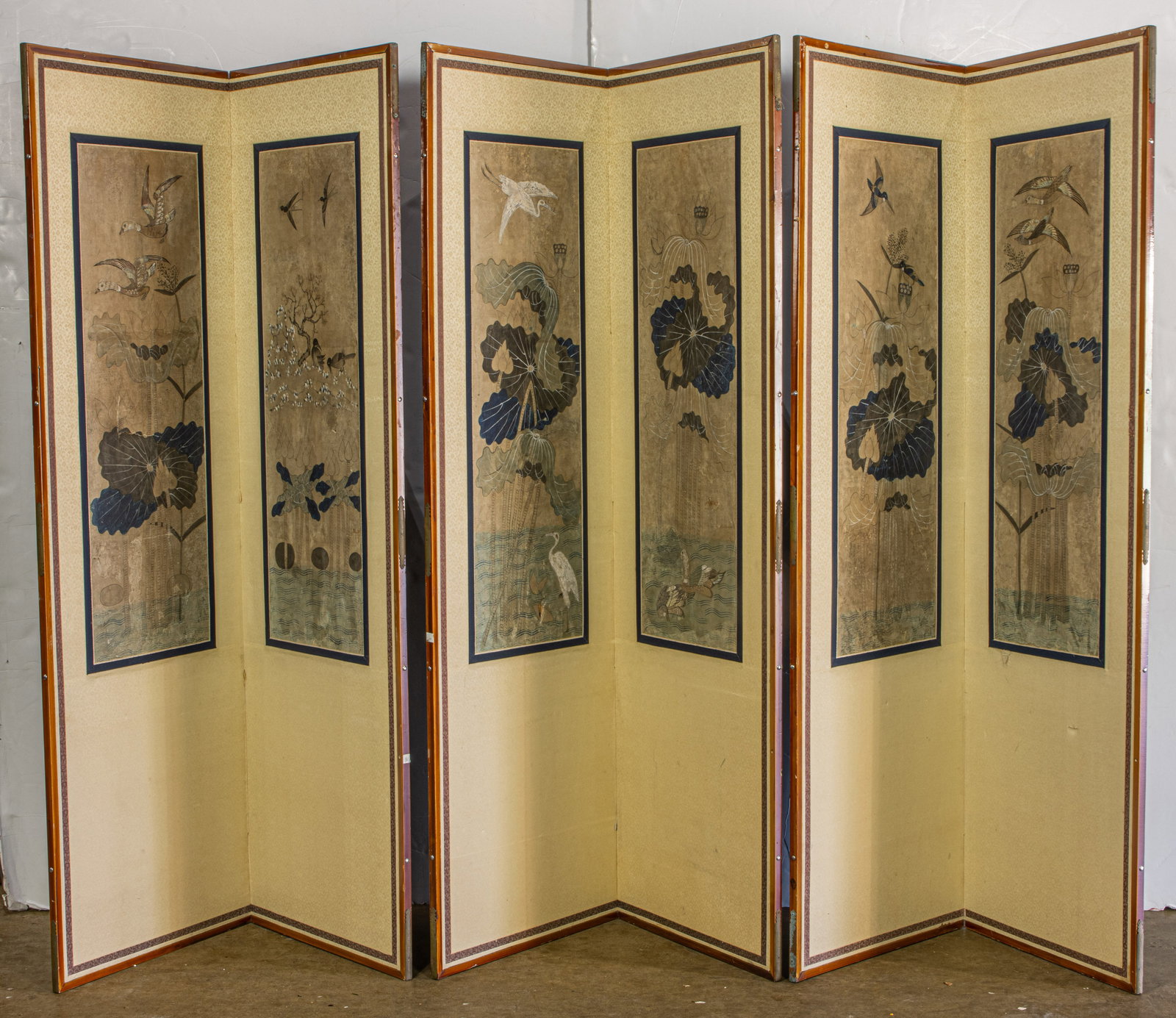 Korean six-panel folding screen (1 of 1)