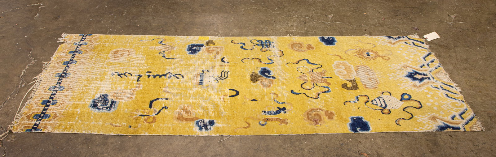 Chinese Peking wool carpet (1 of 1)