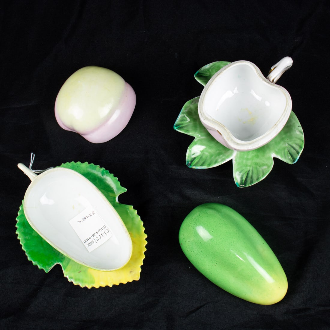 Two Russian M.S Kuznetsov porcelain covered dishes (1 of 2)