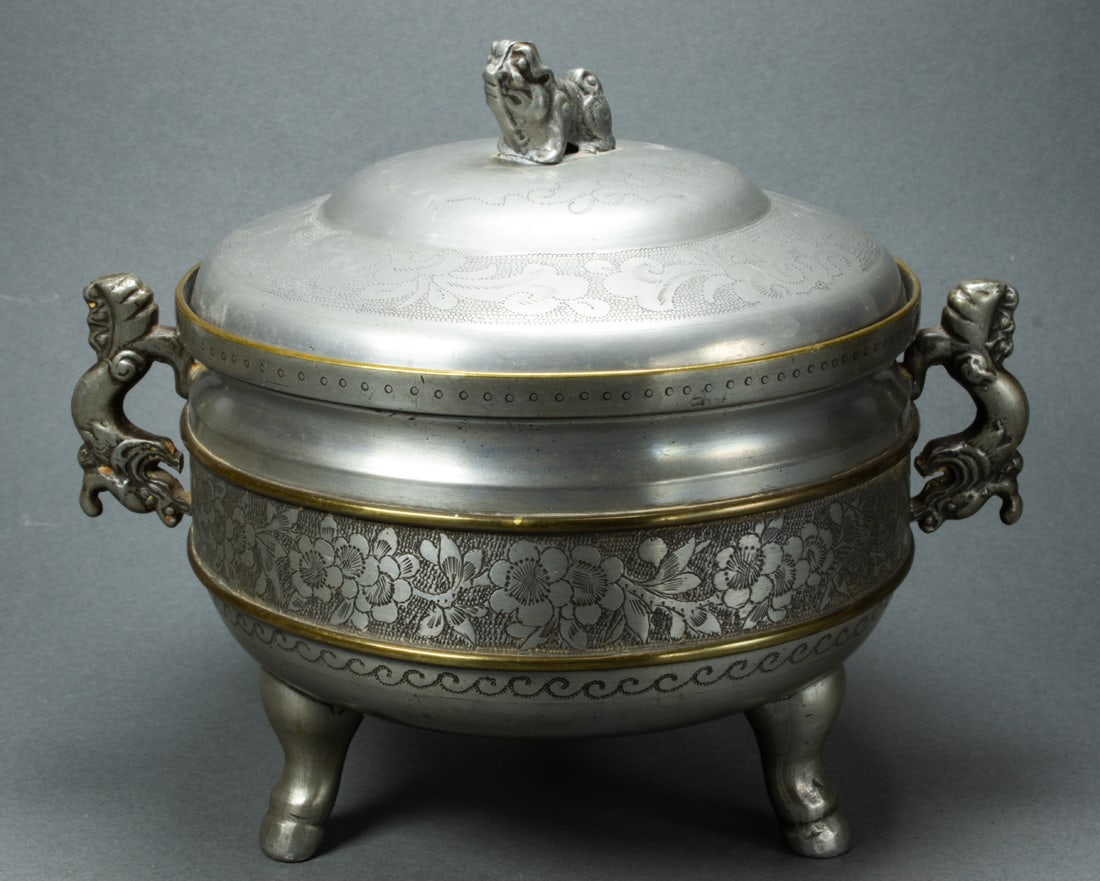 Chinese pewter covered warming vessel (1 of 2)