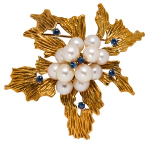 A cultured pearl, sapphire and 18k gold brooch