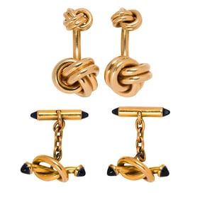 A pair of 14k gold cufflinks