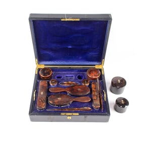 A Victotian tortoiseshell necessaire de voyage