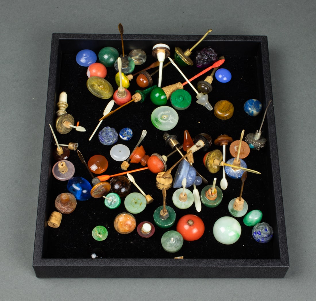 Collection of Chinese snuff bottle stoppers and spoons (1 of 1)