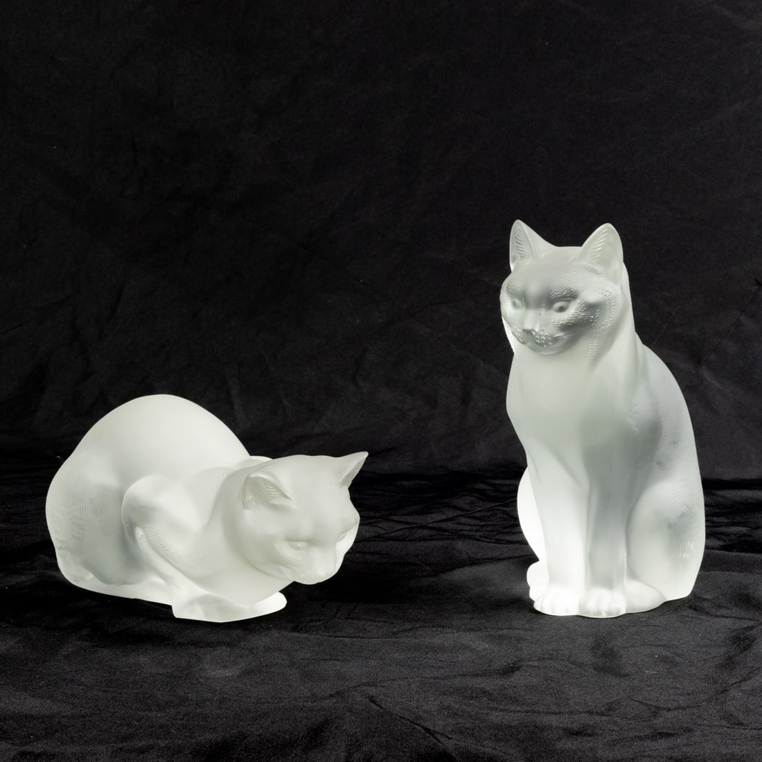 Two Lalique glass cats (1 of 2)
