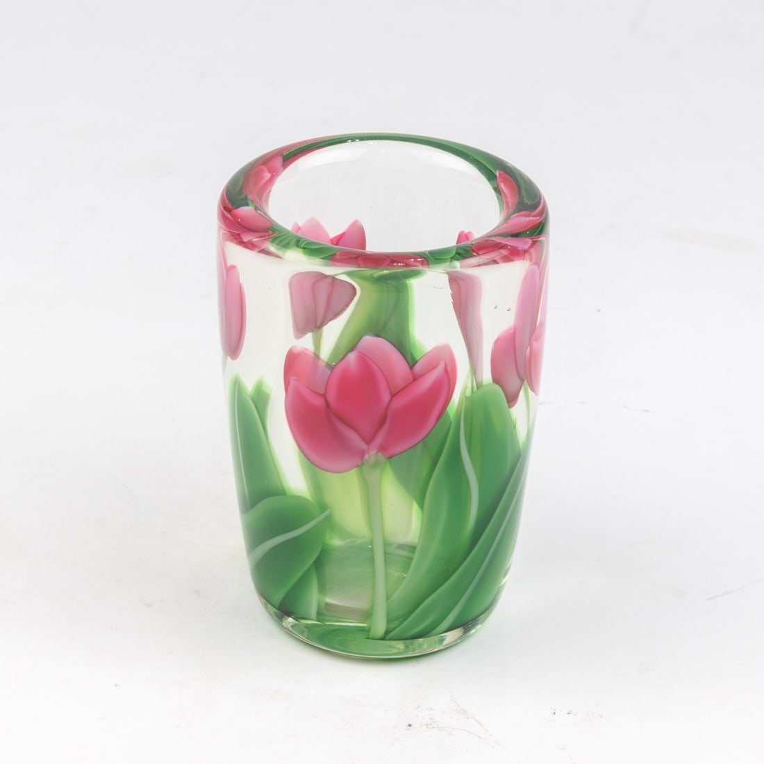 A Bruce Sillars for Orient & Flume paperweight vase: A Bruce Sillars for Orient & Flume paperweight vase, 1986, decorated with tulips, engraved signature and date, 5"h. Provenance: Property from the estate of Mr. Robert Darwin, television and film perso