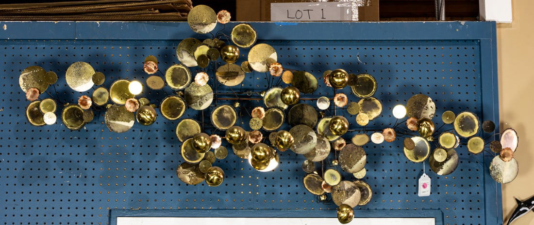 Sculpture, Curtis Jere (1 of 1)