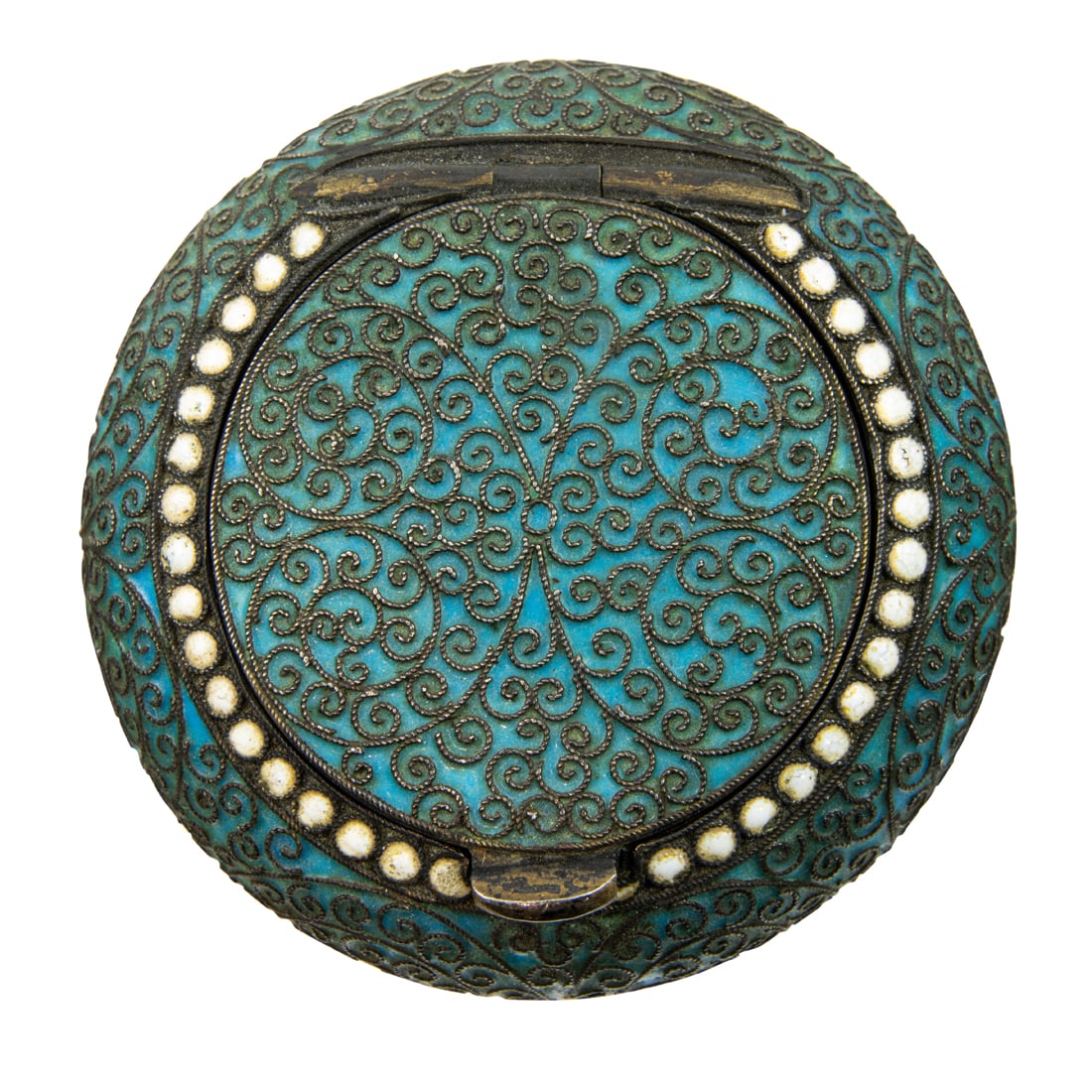 A Russian cloisonne silver pill box: A Russian cloisonne .84 silver pill box, marks of Gustav Klingert,1.8 ozt