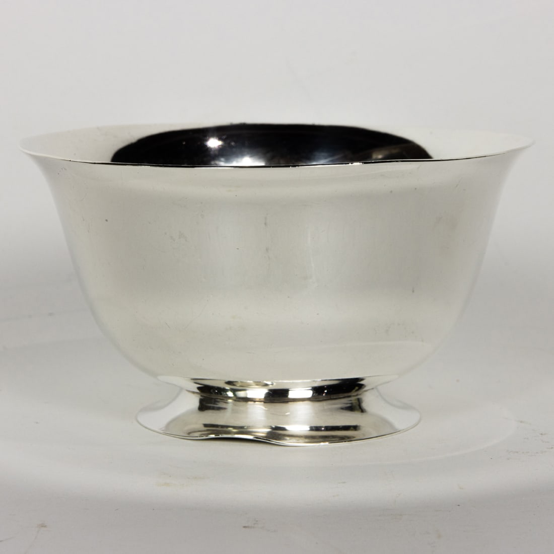 A Modern Porter Blanchard sterling Revere bowl: A modern Porter Blanchard sterling Revere bowl, 2.75"h x 5"d, 4 ozt
