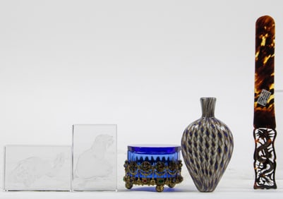 A group of art glass including Baccarat paperweights