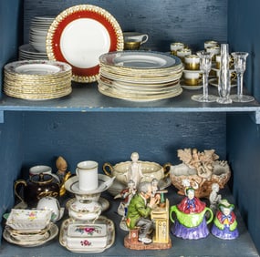 A group of porcelain, including (12) Royal Crown Derby porcelain luncheon plates