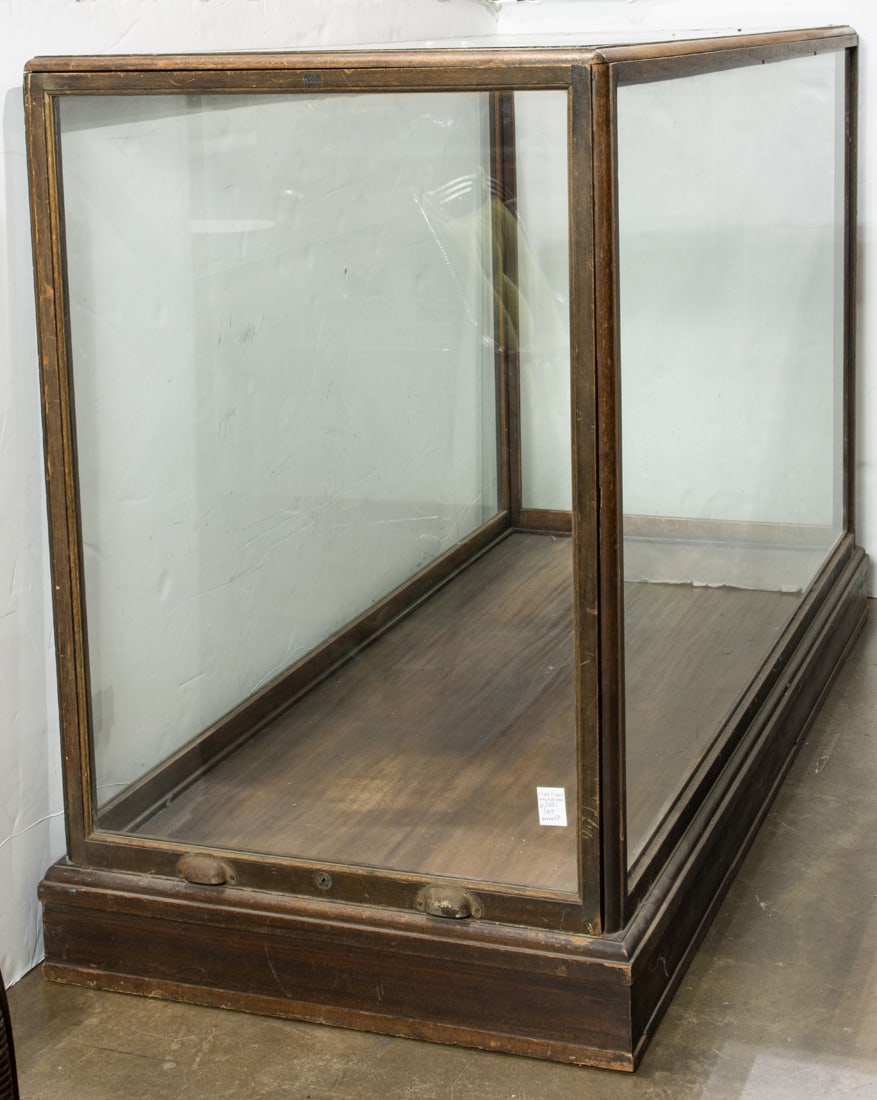 A large Arts & Crafts oak framed ships model presentation case (1 of 1)