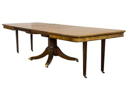 A William IV mahogany dining table