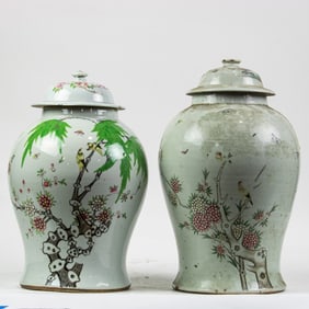 (lot of 2) Chinese famille rose jars with lids