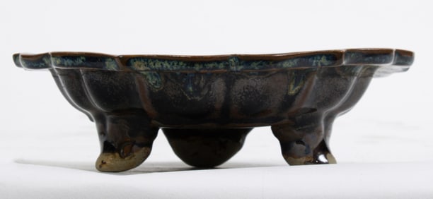 Chinese shiwan footed bowl