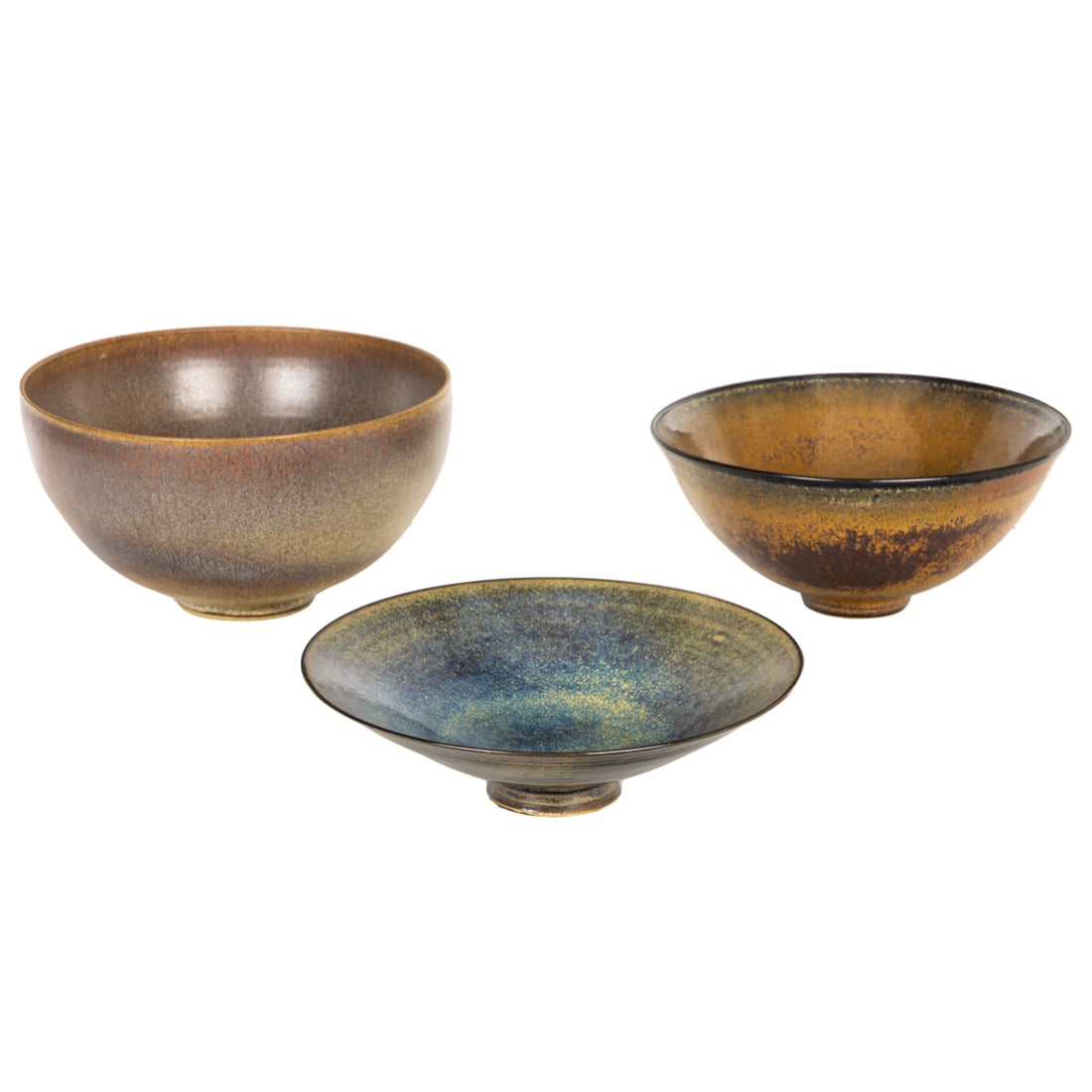 Three Edwin and Mary Scheier Studio pottery bowls, each incised 'Scheier', greatest 3: Three Edwin and Mary Scheier Studio pottery bowls, each incised 'Scheier', greatest 3.25"h x 7.75"dia