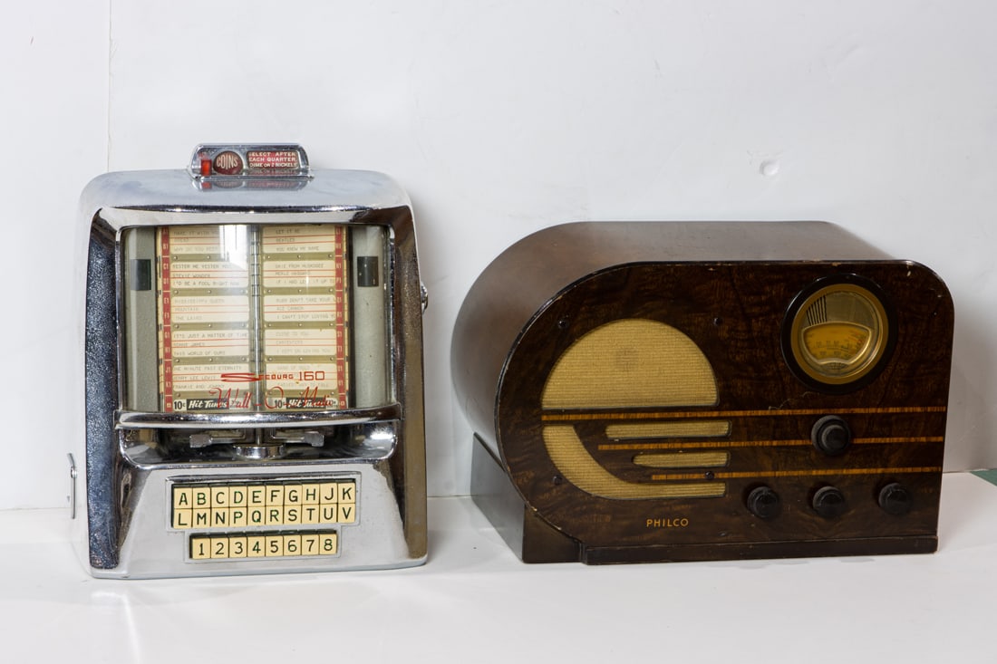 A Seeburg 160 Wall-o-Matic juke box remote wall box (1 of 1)