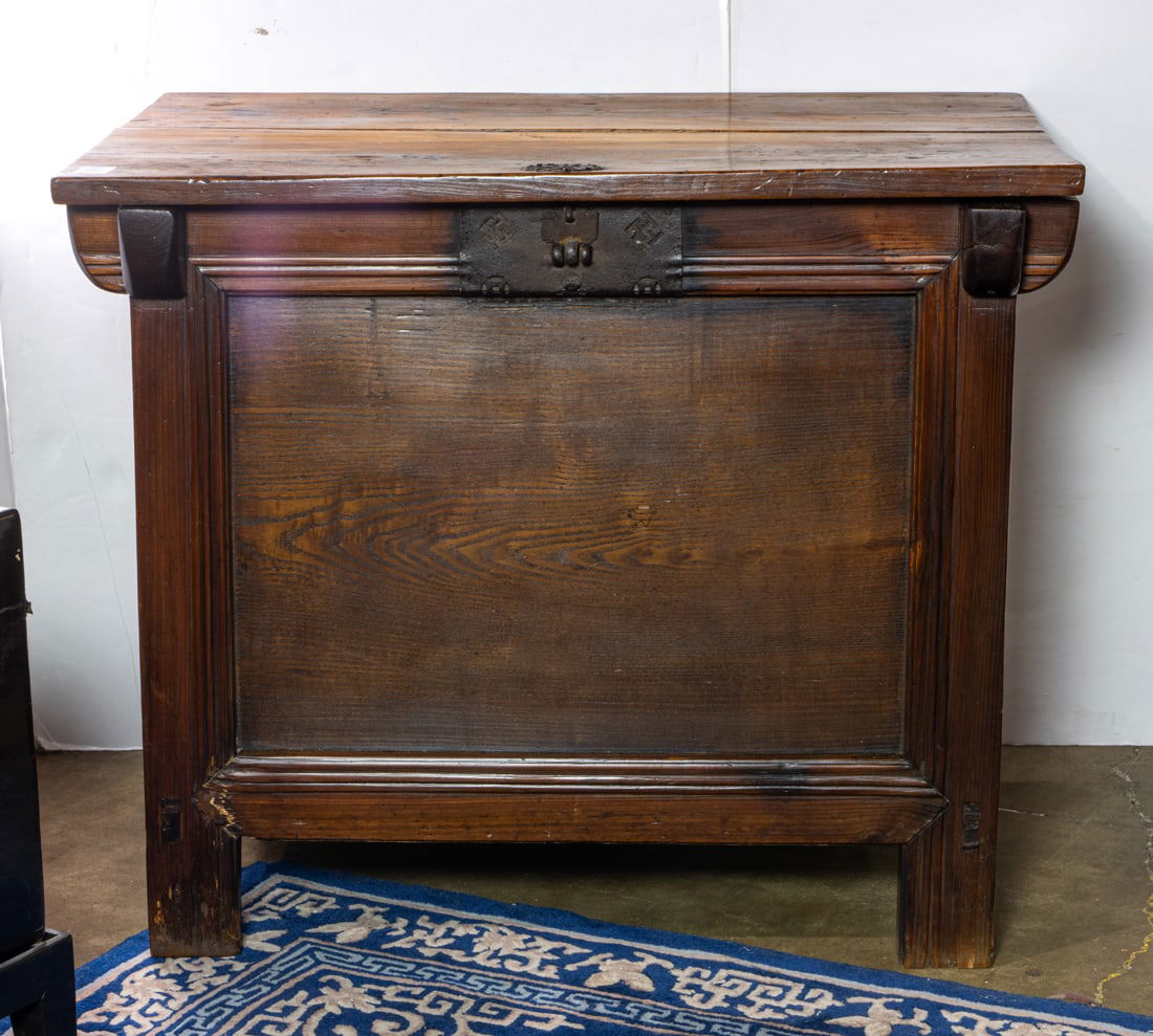 Korean grain trunk (1 of 1)