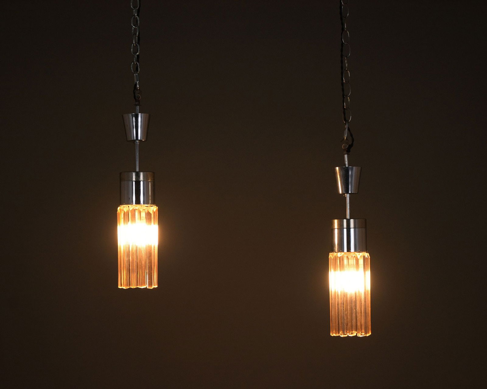 Stilnovo Model No.1327 Pink Crystal Pendant Chandeliers: Stilnovo model no.1327 pink crystal pendants chandeliers. 19"h x 4"d (48.26 x 10.16 cm)