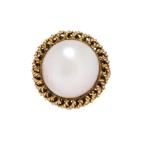 A mabe pearl and 14k gold ring