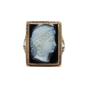 A cameo and 14k gold ring