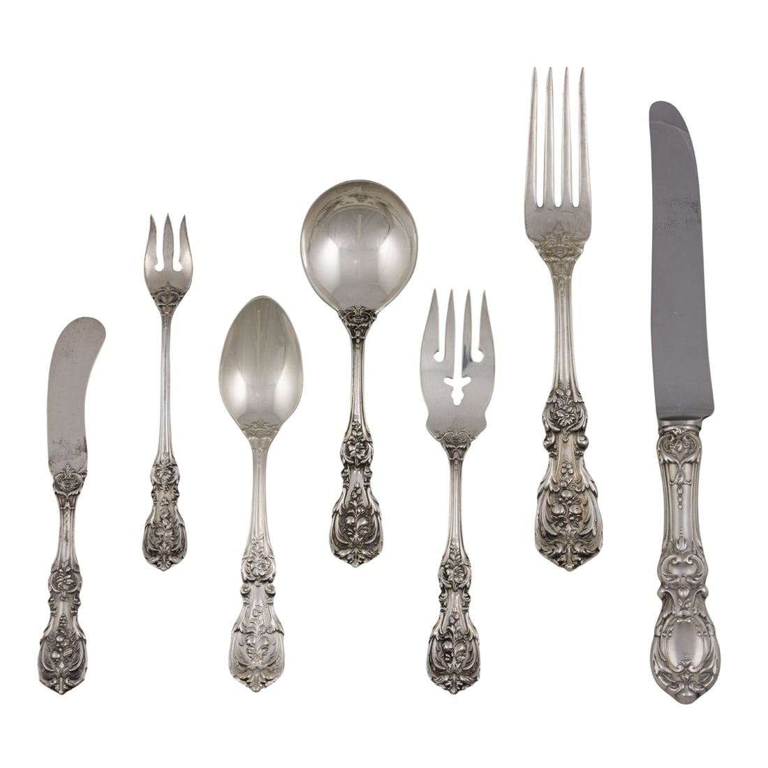 A Reed & Barton Francis I flatware service [96 total]: A Reed & Barton Francis I flatware service: (12) dinner forks 8.75"l; (12) dinner knives with Mirrostele plated blades 9.5"l; (12) salad forks 6"l; (12) seafood forks 5.5"l (9 new in plastic retail sl