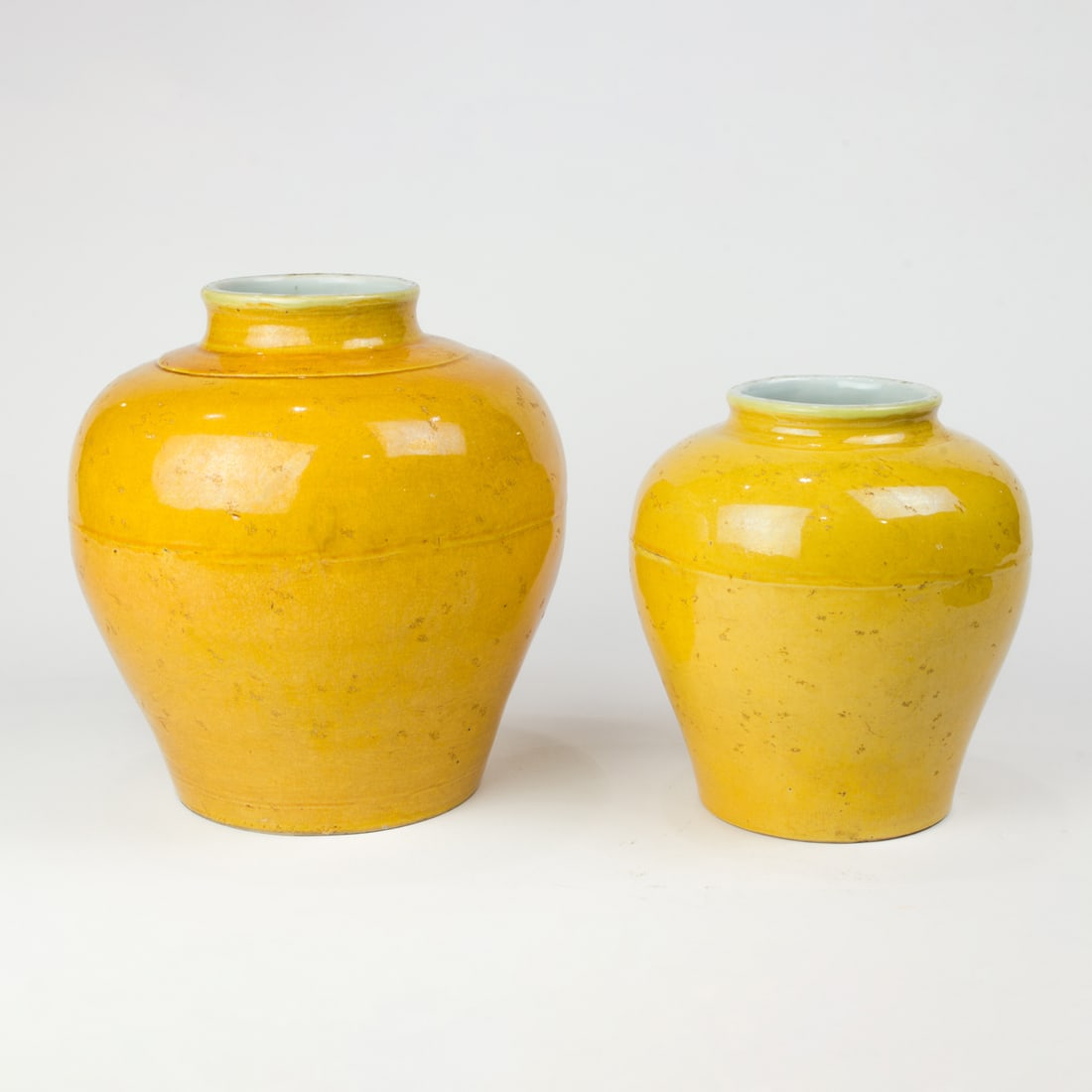 (lot of 2) Chinese yellow glazed crackle jars (1 of 2)