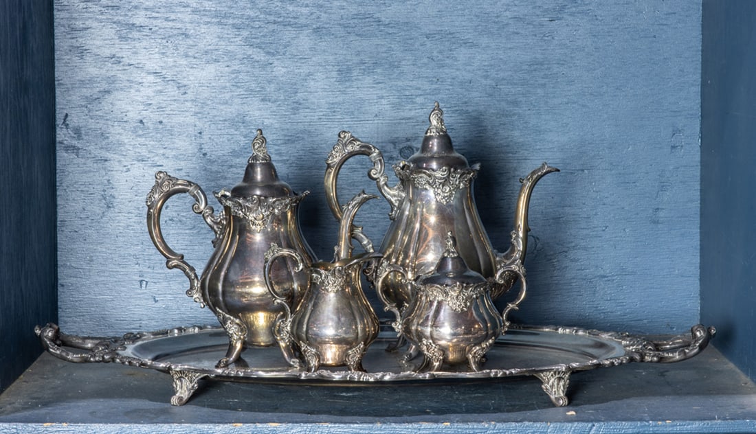 A Wallace silverplate tea and coffee service in the 'Baroque' pattern (1 of 1)